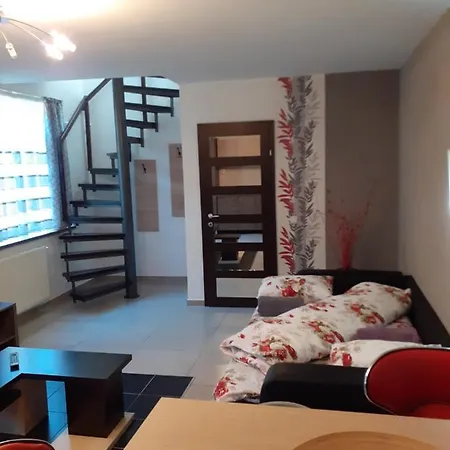 Laura House Apartment *