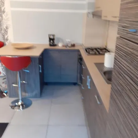Laura House Apartment